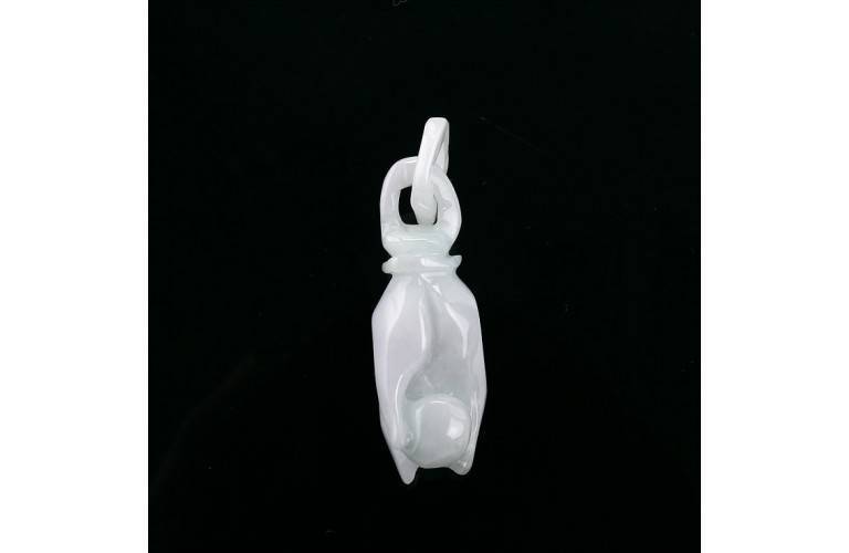 PENDENTIF MAIN DE BOUDDHA en JADE PENDENTIF MAIN DE BOUDDHA en JADE