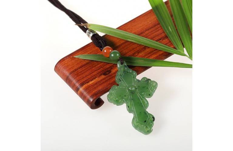 COLLIER PEND. CROIX en JADE COLLIER PEND. CROIX en JADE