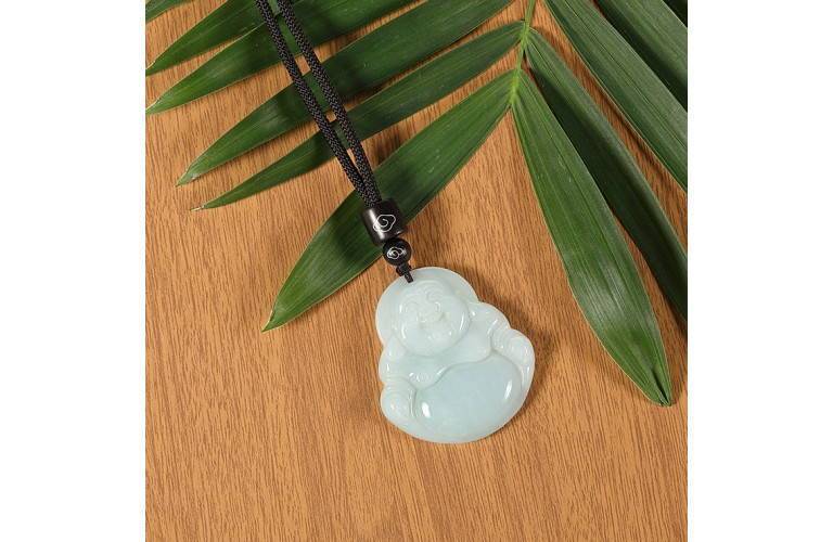 COLLIER PENDENTIF BOUDDHA RIEUR EN JADE COLLIER PENDENTIF BOUDDHA RIEUR EN JADE