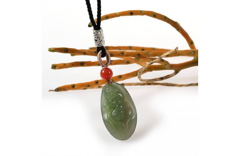 COLLIER BOUDDHA RIEUR GRAVE en JADE COLLIER BOUDDHA RIEUR GRAVE en JADE