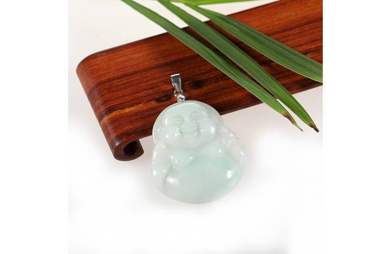 PENDENTIF BOUDDHA RIEUR EN JADE VERT PENDENTIF BOUDDHA RIEUR EN JADE VERT