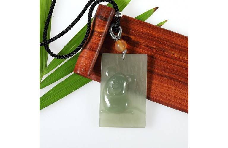 COLLIER SOURIS VERTE en JADE VERT