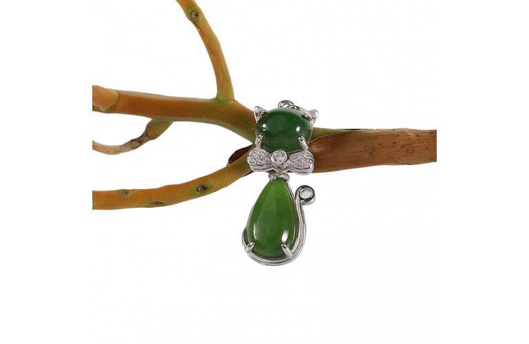 PENDENTIF CHAT en JADE et ARGENT PENDENTIF CHAT en JADE et ARGENT