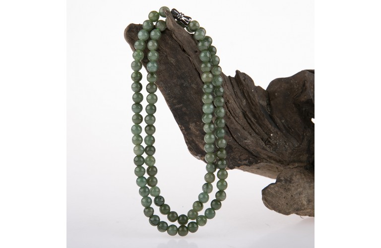 COLLIER de TRADITION en JADE