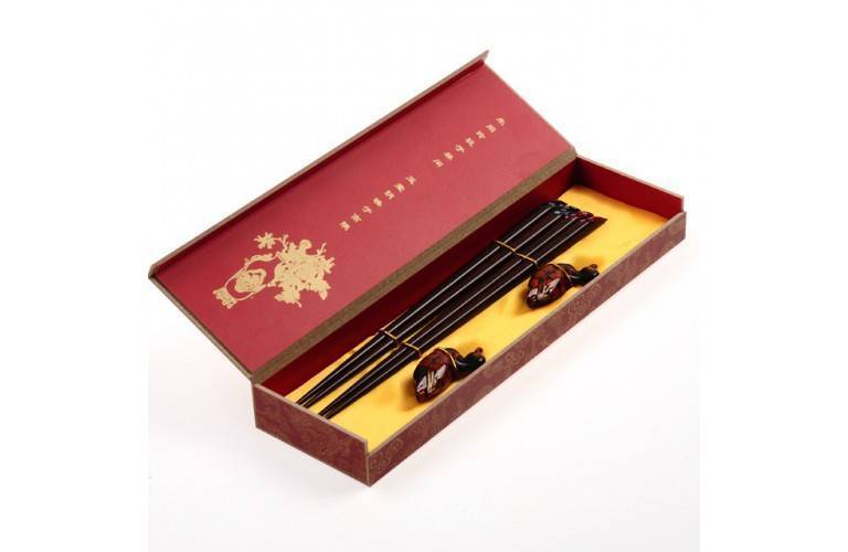2 PAIRES DE BAGUETTES ASIATIQUES 2 PAIRES DE BAGUETTES ASIATIQUES