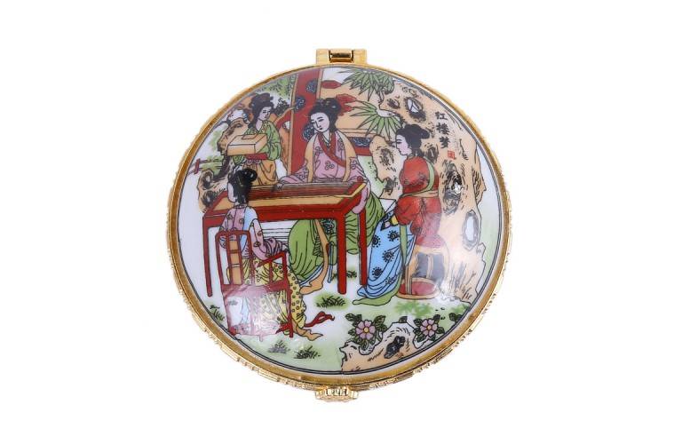 BOITE DECORATIVE en PORCELAINE BOITE DECORATIVE en PORCELAINE