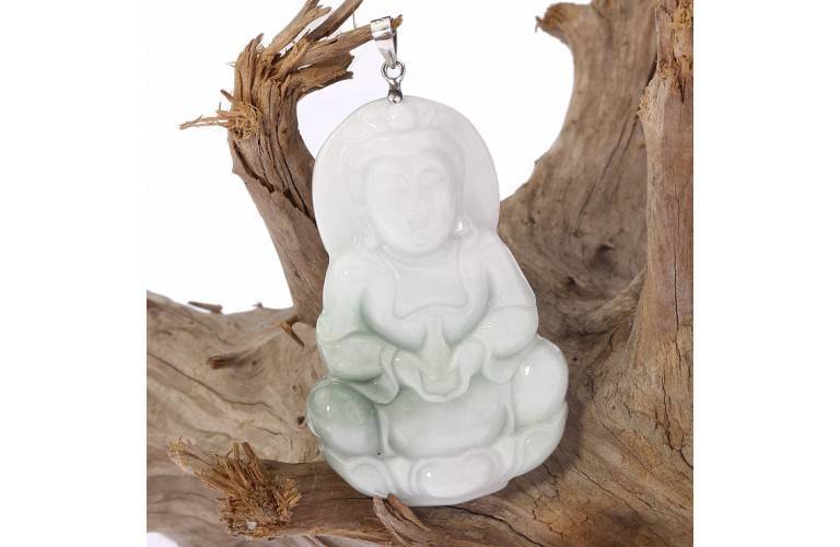 PENDENTIF DÉESSE GUANYIN EN JADE