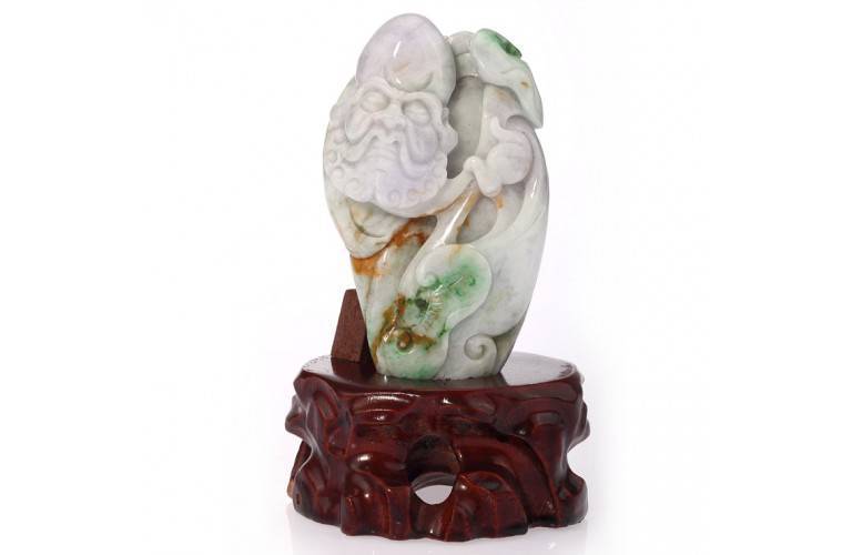 STATUETTE BOUDDHISTE en JADE - LUOHAN STATUETTE BOUDDHISTE en JADE - LUOHAN