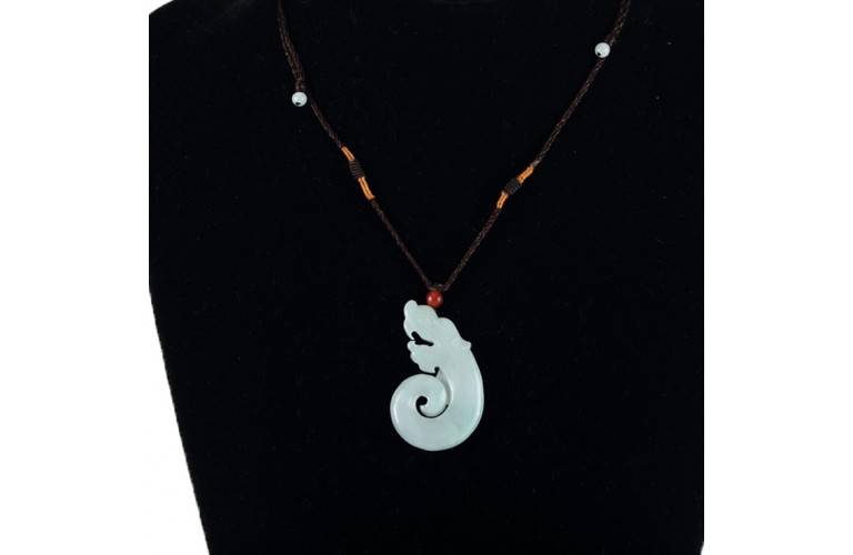 COLLIER PEND. DRAGON DESIGN MODERNE en JADE COLLIER PEND. DRAGON DESIGN MODERNE en JADE