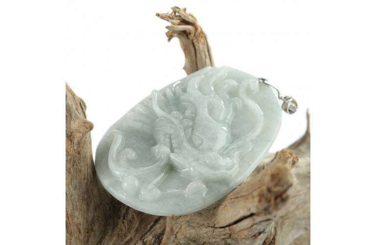GRAND PENDENTIF TETE de DRAGON EN JADE GRAND PENDENTIF TETE de DRAGON EN JADE