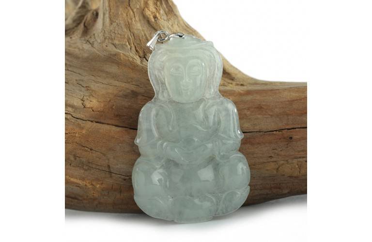 PENDENTIF BOUDDHA GUANYIN EN JADE TRANSLUCIDE PENDENTIF BOUDDHA GUANYIN EN JADE TRANSLUCIDE
