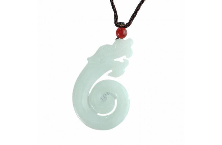 COLLIER PEND. DRAGON ASIATIQUE MODERNE en JADE COLLIER PEND. DRAGON ASIATIQUE MODERNE en JADE
