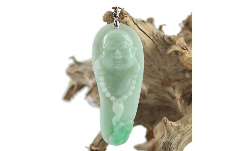 PENDENTIF BOUDDHA RIEUR EN JADE VERT PENDENTIF BOUDDHA RIEUR EN JADE VERT