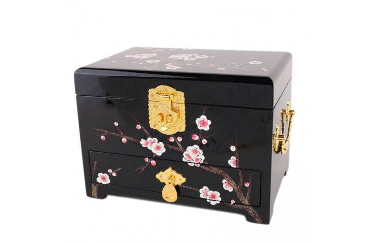 GRAND COFFRET A BIJOUX LAQUE GRAND COFFRET A BIJOUX LAQUE