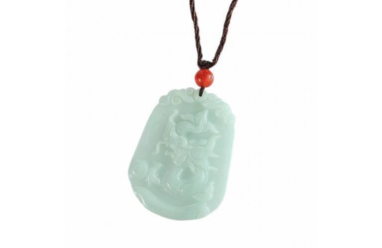 COLLIER PEND. DE DRAGON ASIATIQUE en JADE COLLIER PEND. DE DRAGON ASIATIQUE en JADE